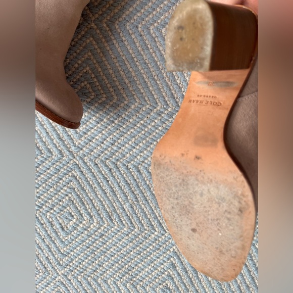 EUC Cole Haan Suede Boots with stacked block heel in size 7! - Picture 4 of 4